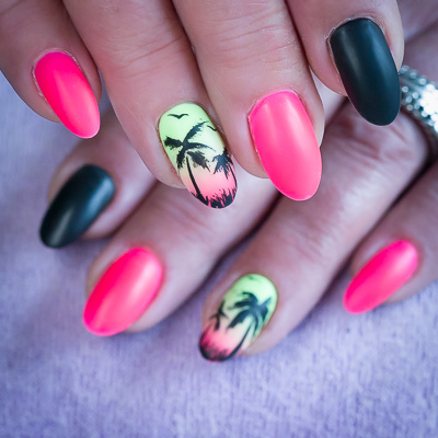 Handgeschilderde nail-art